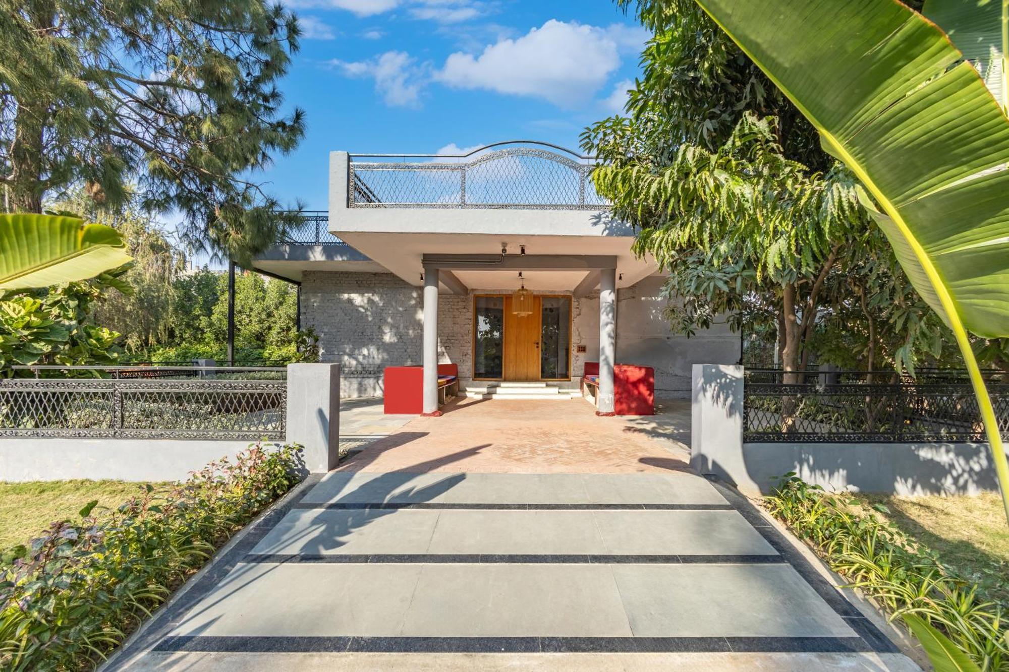 Elivaas Hidden Oasis 4Bhk With Pool, Mud House & Container House Villa Dhauj Екстериор снимка